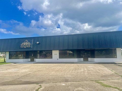 High Visibility Commercial Property, Houma
