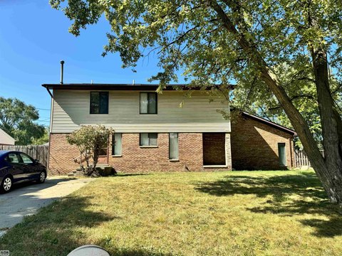 Two-Unit Duplex with Private Yards
