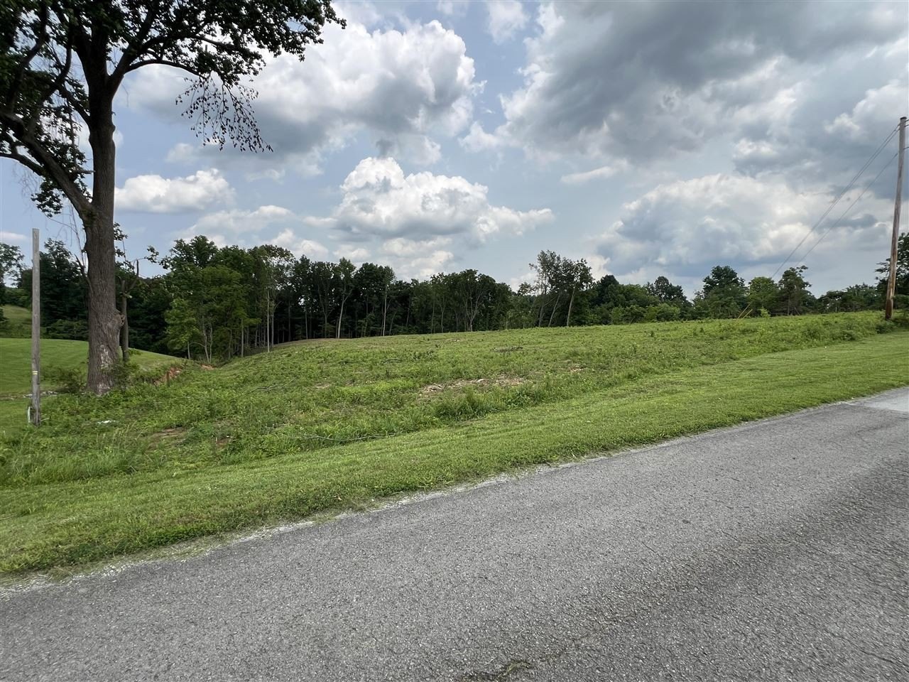 Commercial Land on Highway 31E