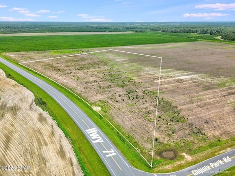 Land Parcel in Kinard, Florida