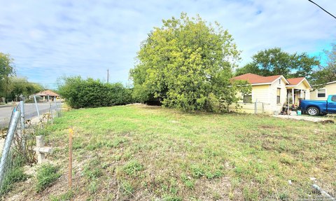 LAND - San Antonio, TX
