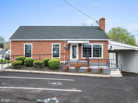 Winchester Retail/Office Space For Sale