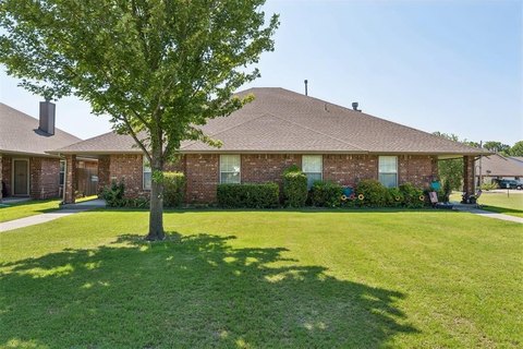Brick Duplex with HOA Pool