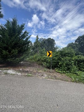LAND - Knoxville, TN