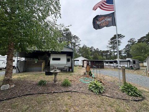 Horntown Land with Amenities