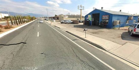 Highland Commercial Building with Parking