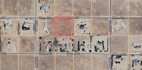Spacious Lancaster Land Parcel