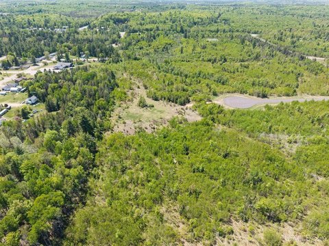 LAND - Ishpeming, MI