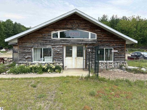 Parcel with Office-Retail Building