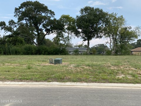 LAND - Lafayette, LA