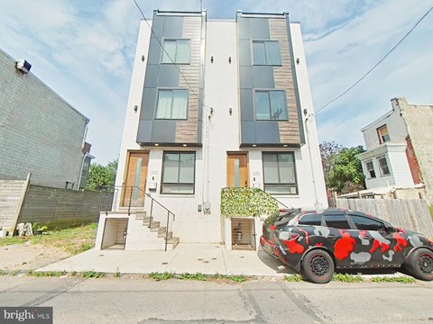 Mixed-Use Property in Growing Neighborhood