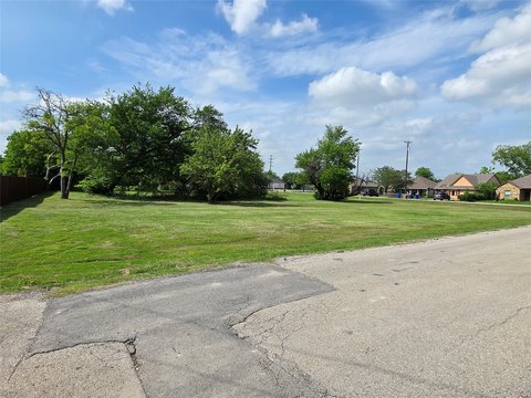 Residential Land in Growing City