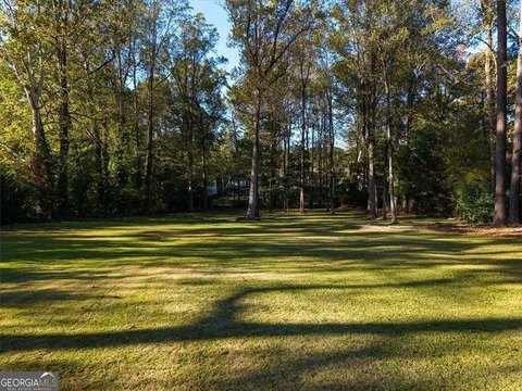 Buildable Lot in Established Neighborhood