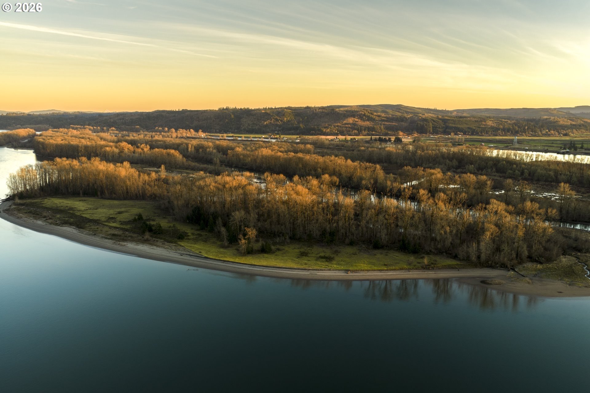 Columbia River Private Island Retreat