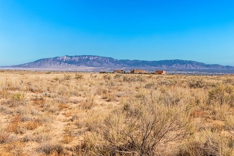 Albuquerque Land with Mountain Views