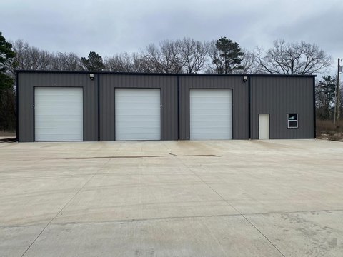 New Metal Warehouse with Grade Doors