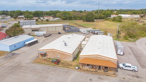 Dual-Building Flex Property