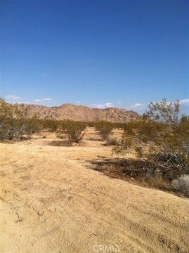 5-Acre Lot in Apple Valley