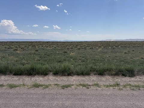 Land, Beryl, UT