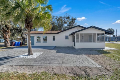 Renovated Duplex with Quartz Finishes