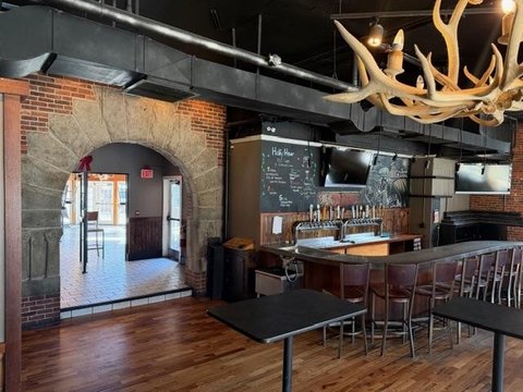 Equipped Conventional Restaurant with Patio