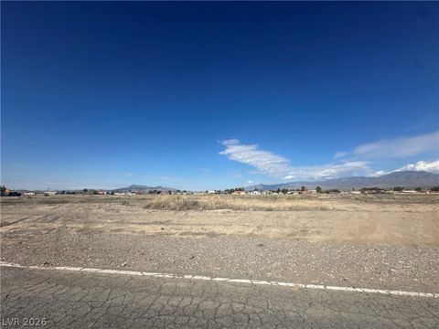 Pahrump Homesite with Mountain Views