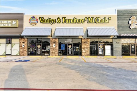 Retail Plaza with 20 Suites