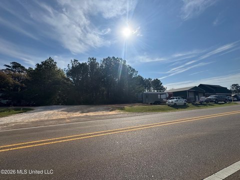 LAND - McComb, MS