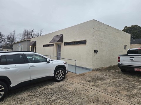 Enid, OK Commercial Building