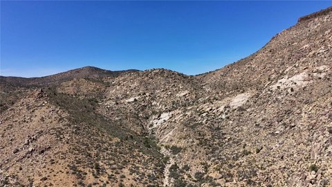 Expansive Mountainside Land in Kingman