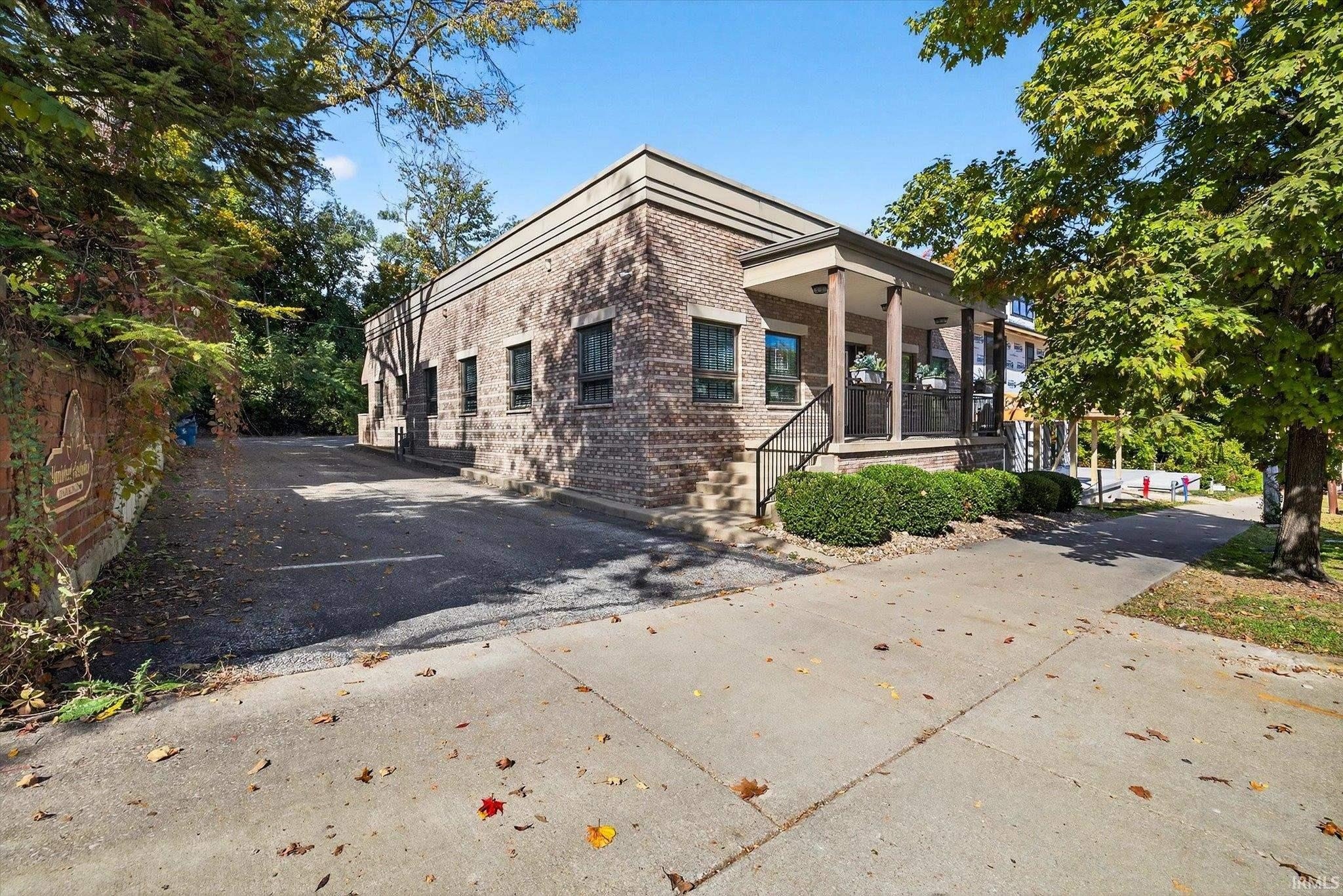 Bloomington Mixed-Use Property with Parking
