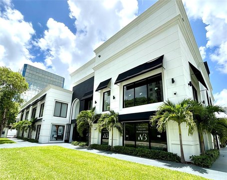 Brickell Gateway Boutique Office Space