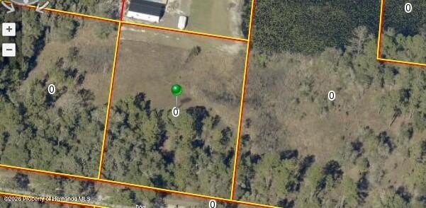 Spacious Lot in Webster, Florida