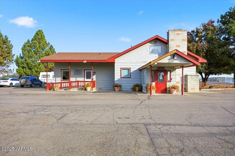 Sunnyside Commercial Property Opportunity