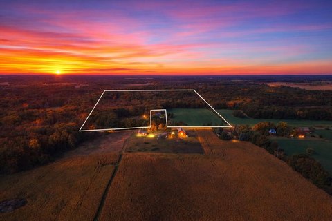 Expansive Land Parcel in Sidney