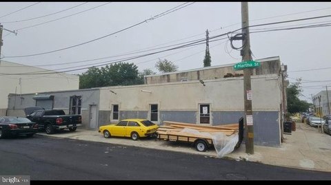 Income-Generating Multifamily Property with Garage