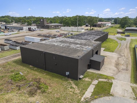 Muskegon Industrial Building with Rail Access