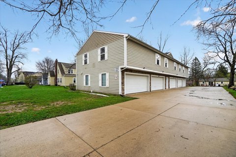 Kalamazoo Duplex Near WMU Campus