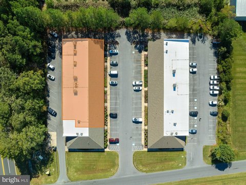 Spacious Office with Flexible Layout