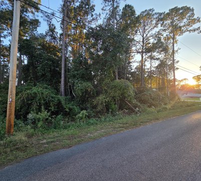 Wooded Lot in Navarre, Florida