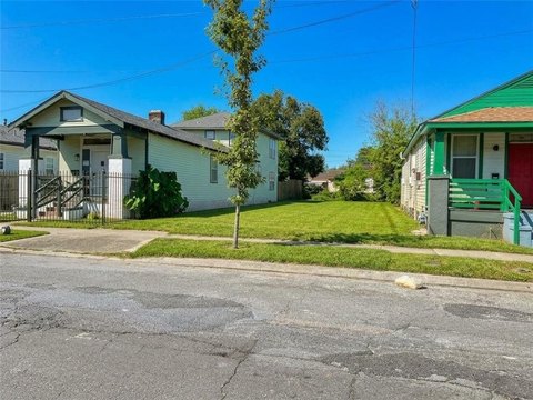 Land, New Orleans, LA