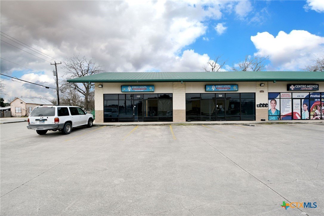 Retail Space in Converse, TX