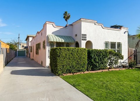 Updated Triplex with Gated Parking