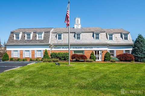 Multi-Suite Office and Medical Building
