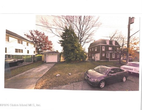 LAND - Staten Island, NY
