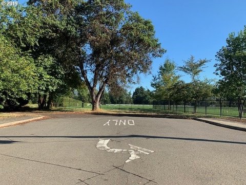 Roseburg Commercial Land For Sale