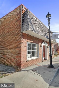 Strasburg Commercial Building For Sale