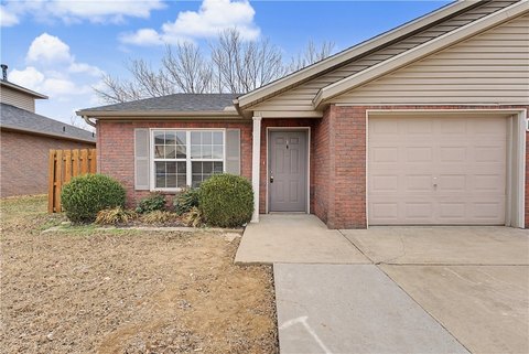 Remodeled Duplex Near Downtown Bentonville