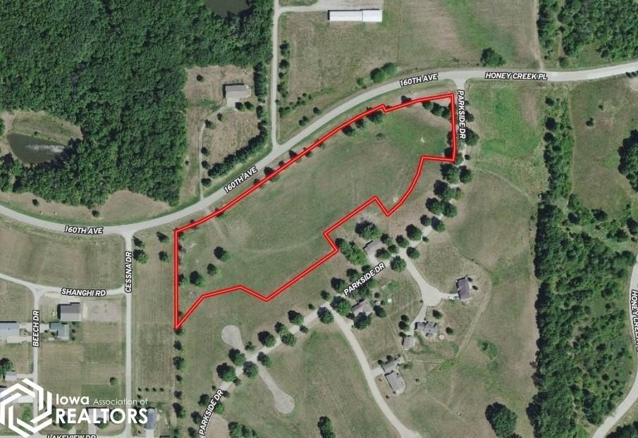 Expansive Commercial Lot Near Lake