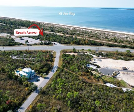 Oversized Lot Near Gulf